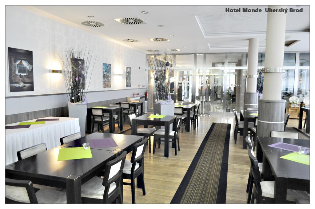 Hotel Monde Uherský Brod Exterior foto
